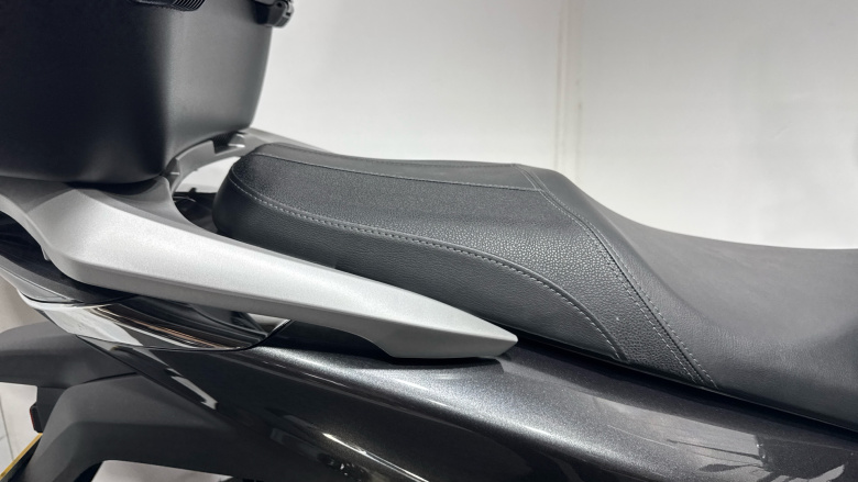 (23MY) Honda SH125i with Top Box